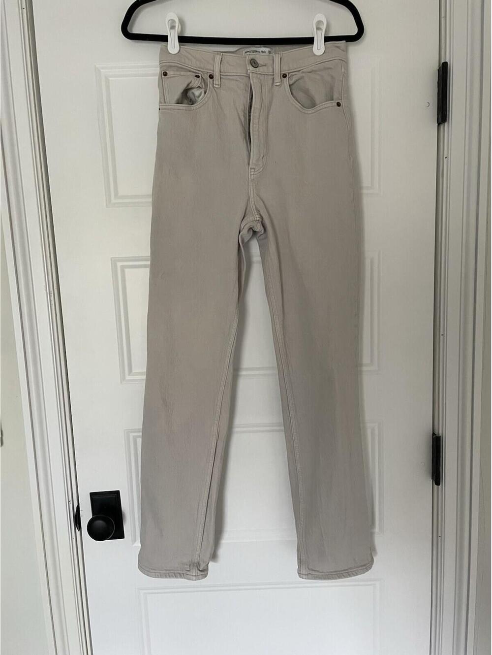 Abercrombie Fitch The 90s Straight Ultra High Rise Jeans 26